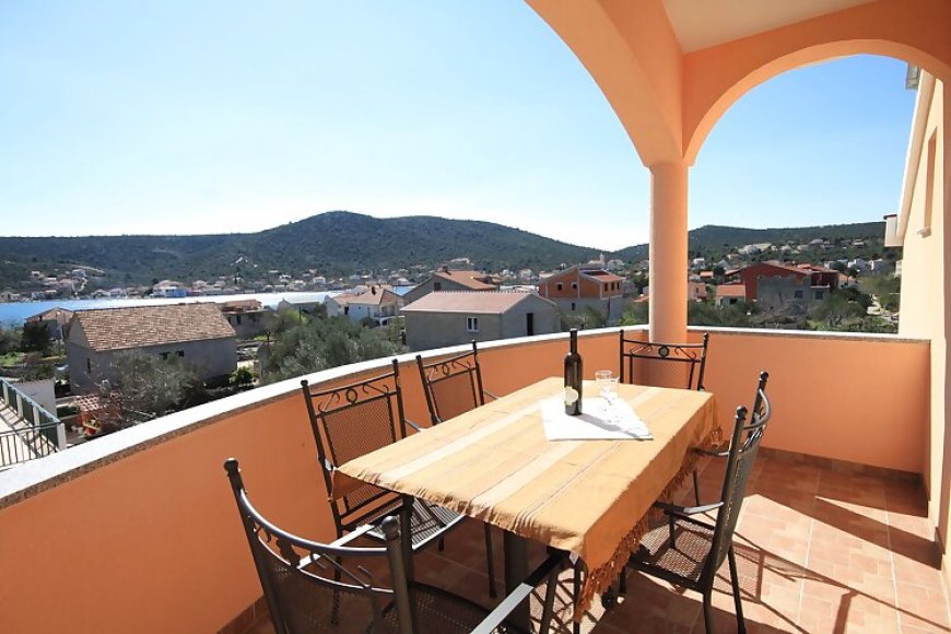 Apartmanok Parkolóhellyel Vinisce, Trogir - 8660 Vinišće