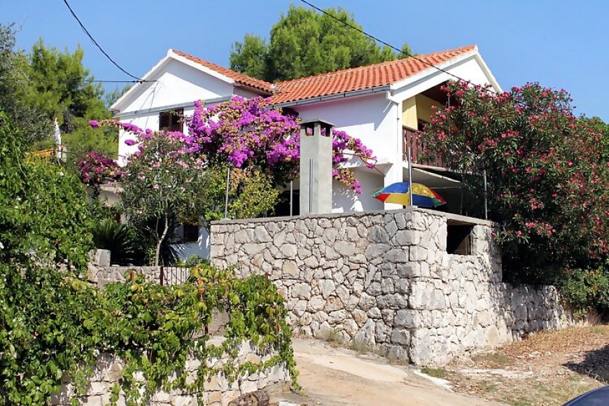 Apartmanok A Tenger Mellett Basina, Hvar - 5700 Basina