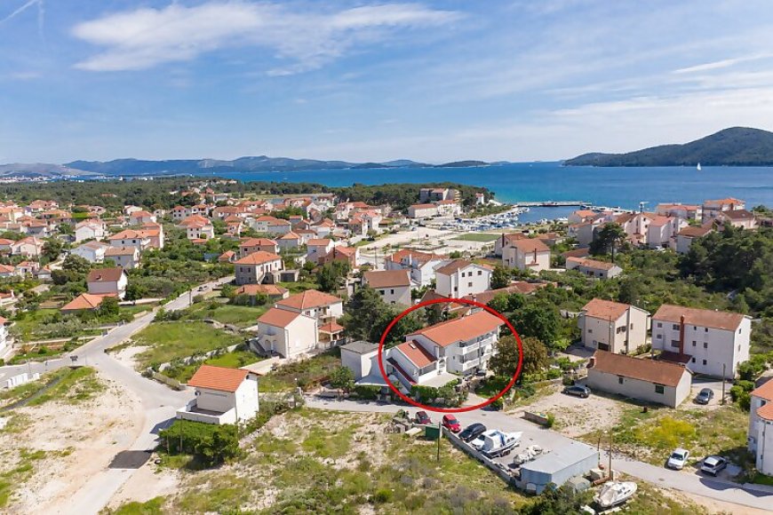 Apartmanok Parkolóhellyel Zablace, Sibenik - 4219 Zablaće