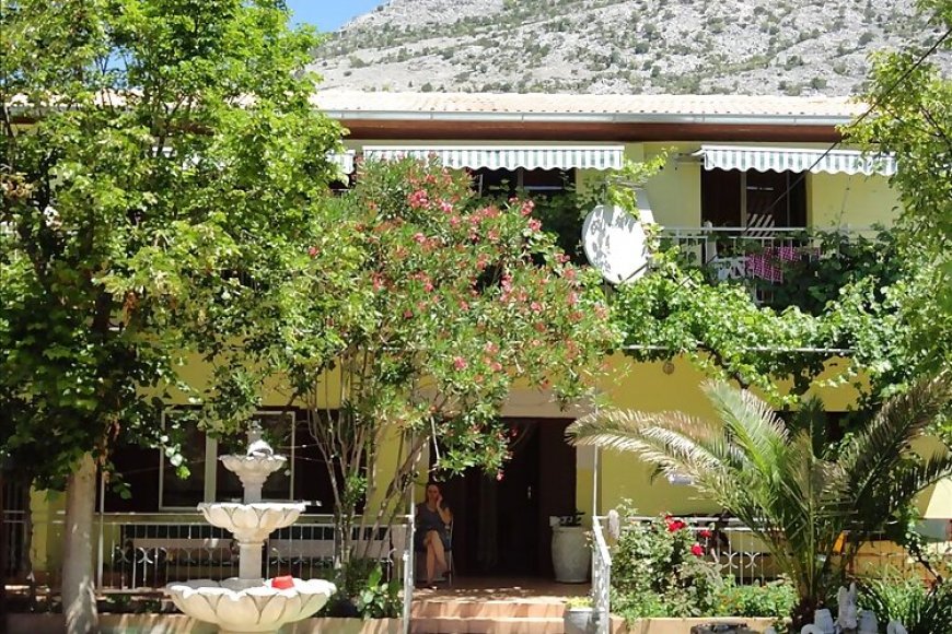 Velebit Apartmani Starigrad