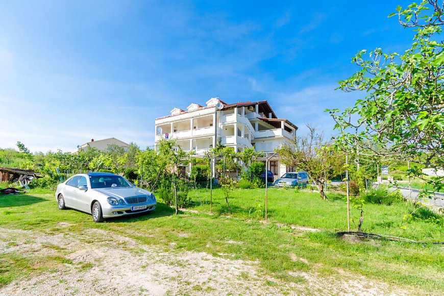 Apartments Ante Lopar