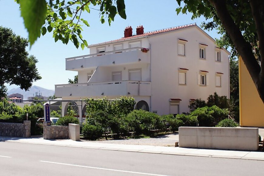 Apartmanok Parkolóhellyel Baska, Krk - 3225 Baška