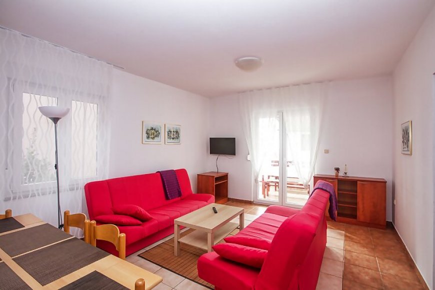 Apartmanok Parkolóhellyel Pirovac, Sibenik - 15320 Pirovac