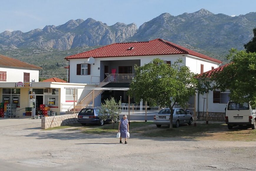 Apartmanok Parkolóhellyel Seline, Paklenica - 6628 Seline