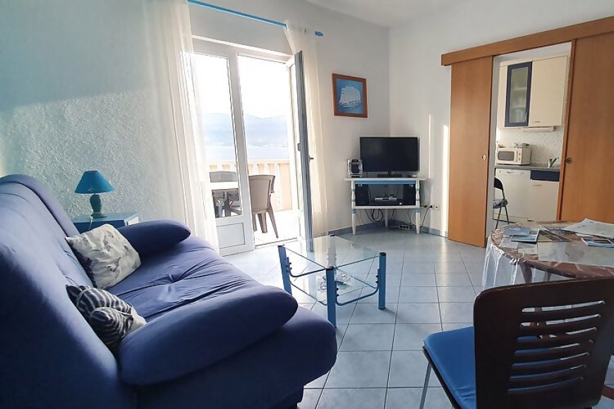 Apartmanok Parkolóhellyel Postira, Brac - 2911 Postira