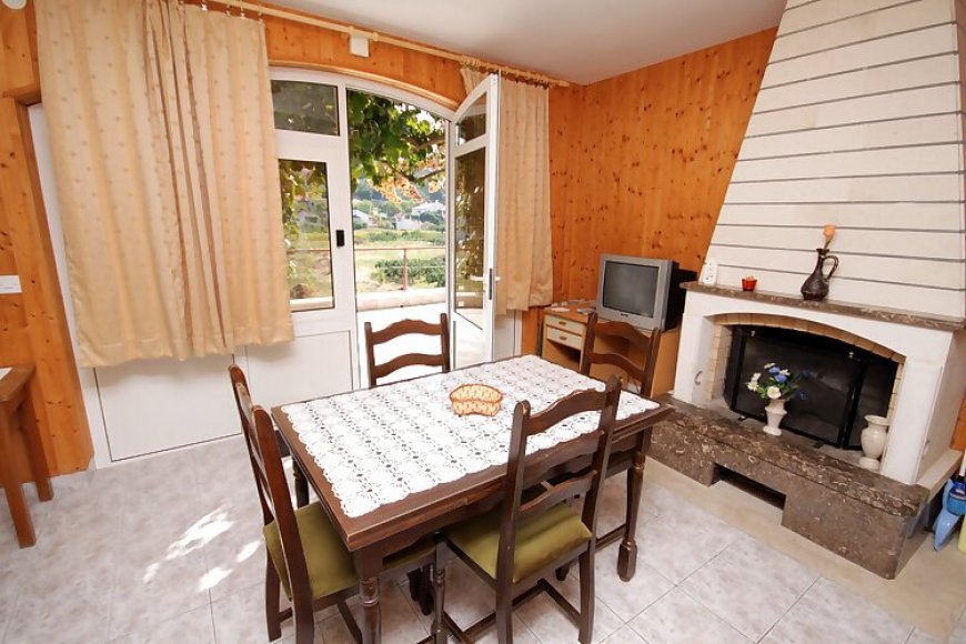 Apartmanok Parkolóhellyel Postira, Brac - 5659 Postira