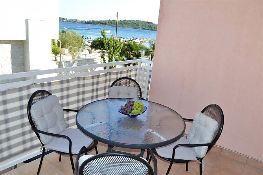 Apartment Osman Vodice