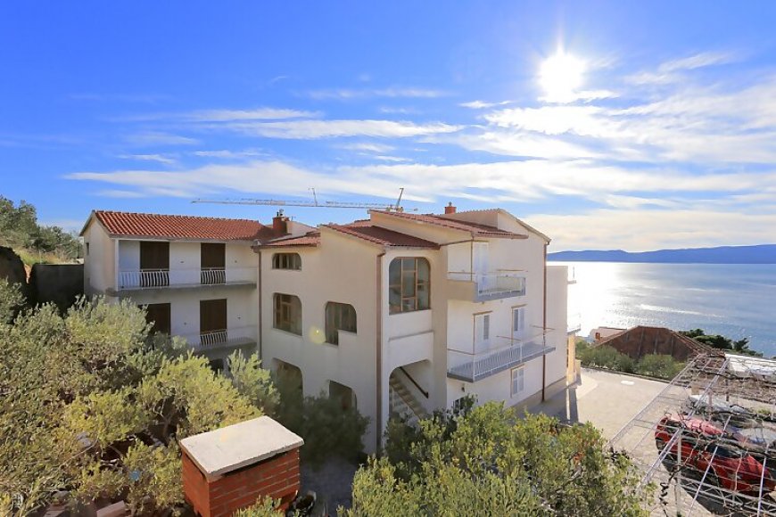 Apartmanok Parkolóhellyel Brela, Makarska - 18495 Brela