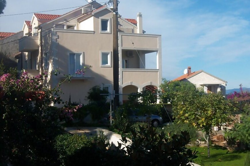 Apartmani Annie Postira