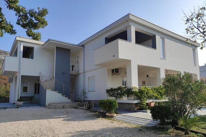 Apartmani Bucića Dvori Starigrad