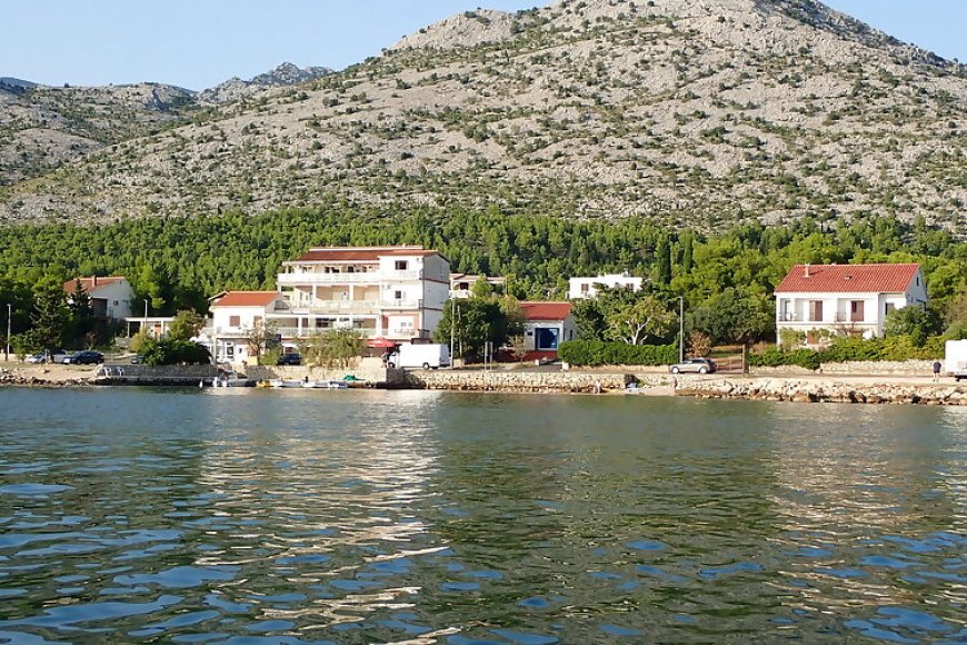 Apartmani Bili Starigrad