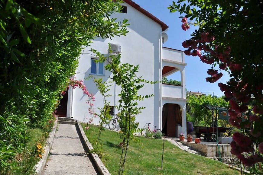 Apartmani Bela Lopar