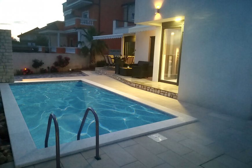 House Villa with private pool Vodice