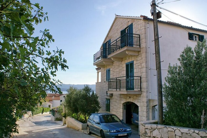 Apartmanok és Szobák Parkolóhellyel Bol, Brac - 2926 Bol