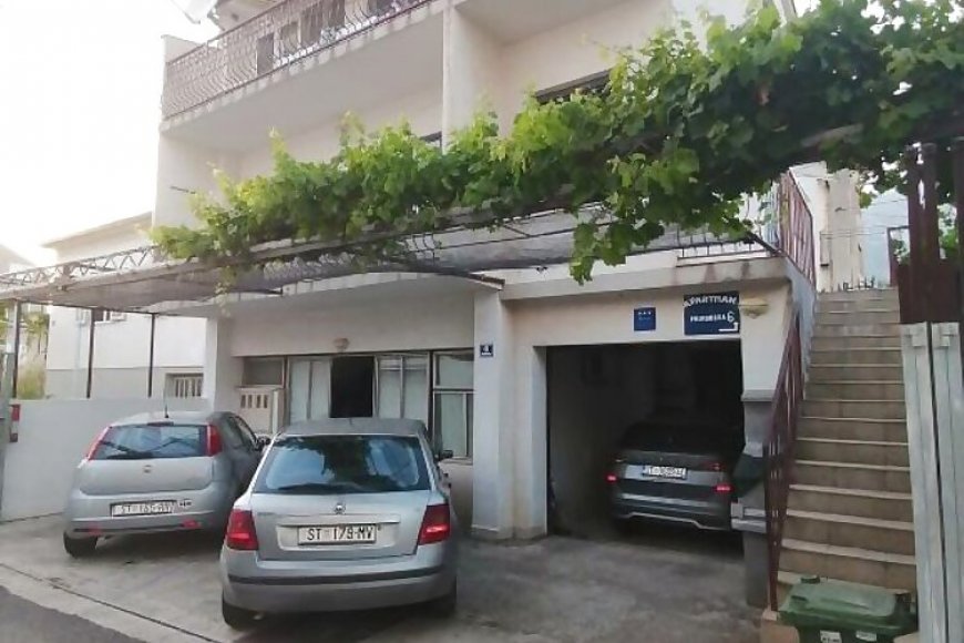 Apartman Gorda Kaštel Gomilica