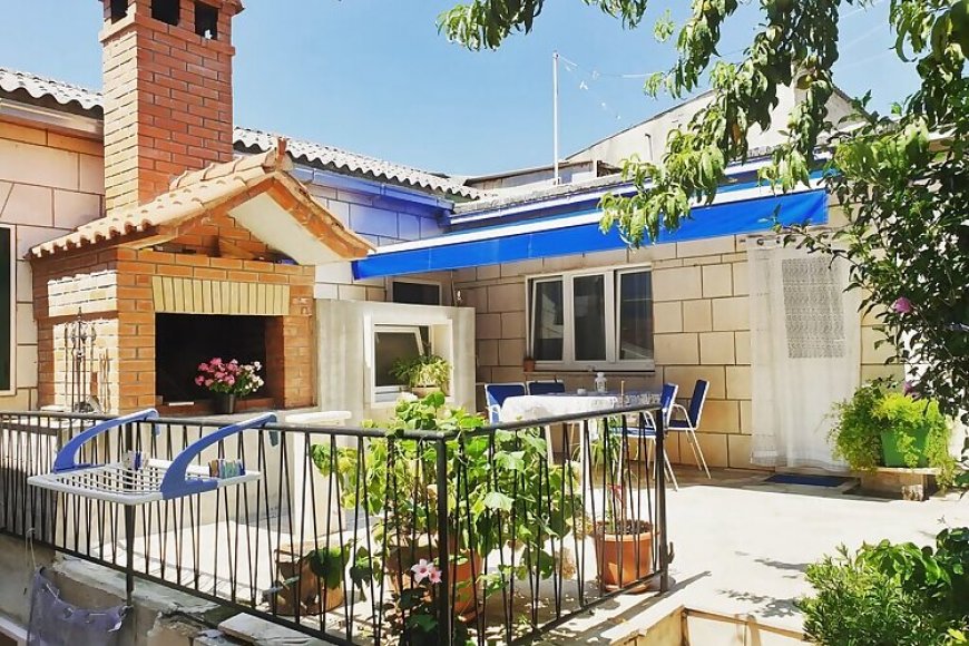 Apartmanok A Tenger Mellett Pucisca, Brac - 18416 Pučišća