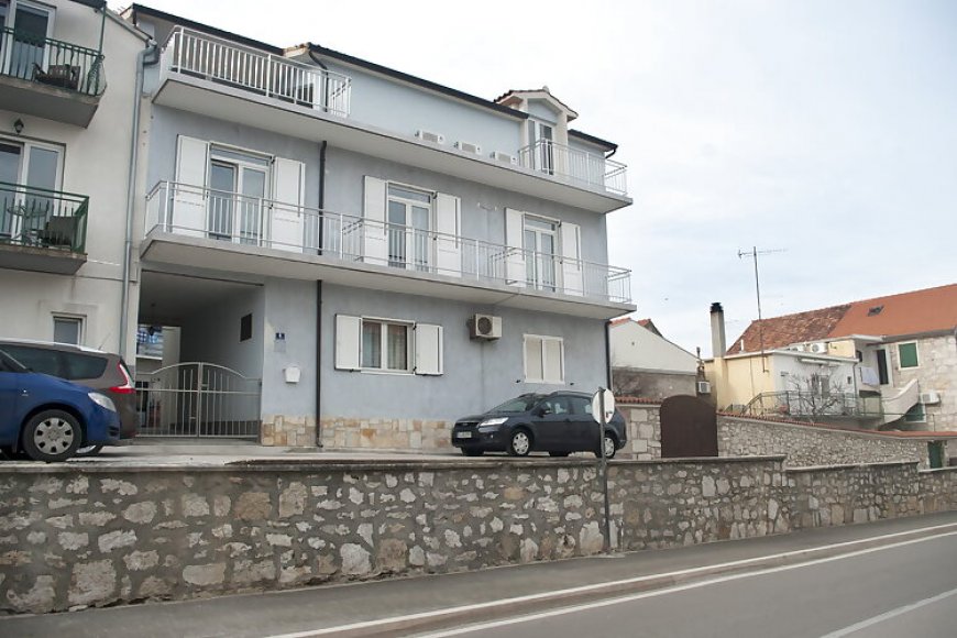 Apartment and Room Zoran Vodice