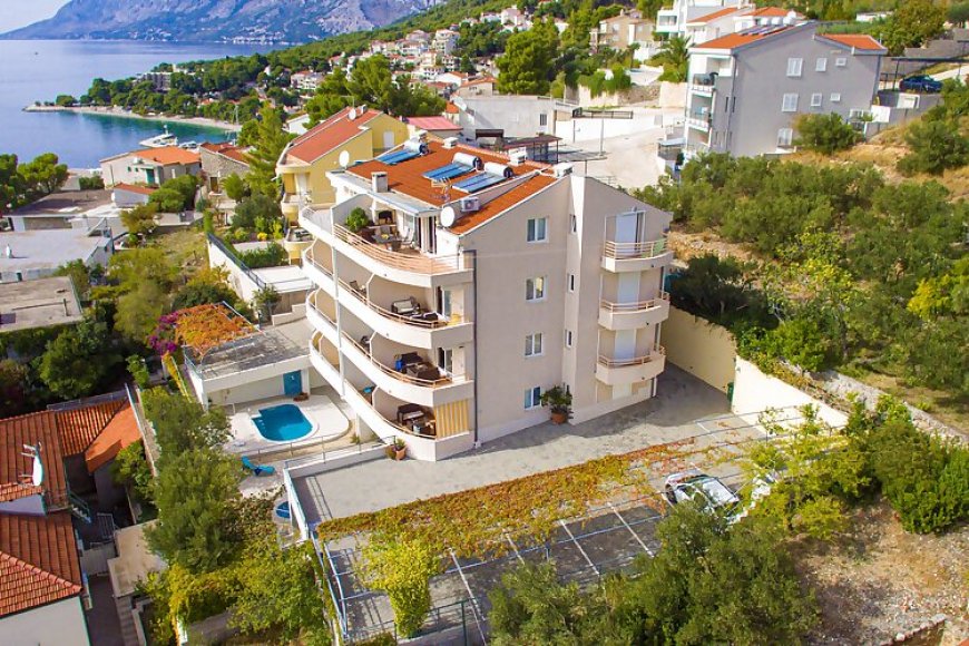 Apartmanok Családok Részére Medencével Brela, Makarska - 20065 Brela