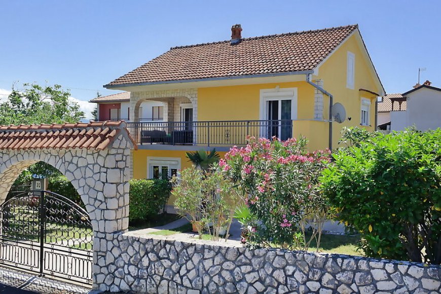 House Yellow Silo