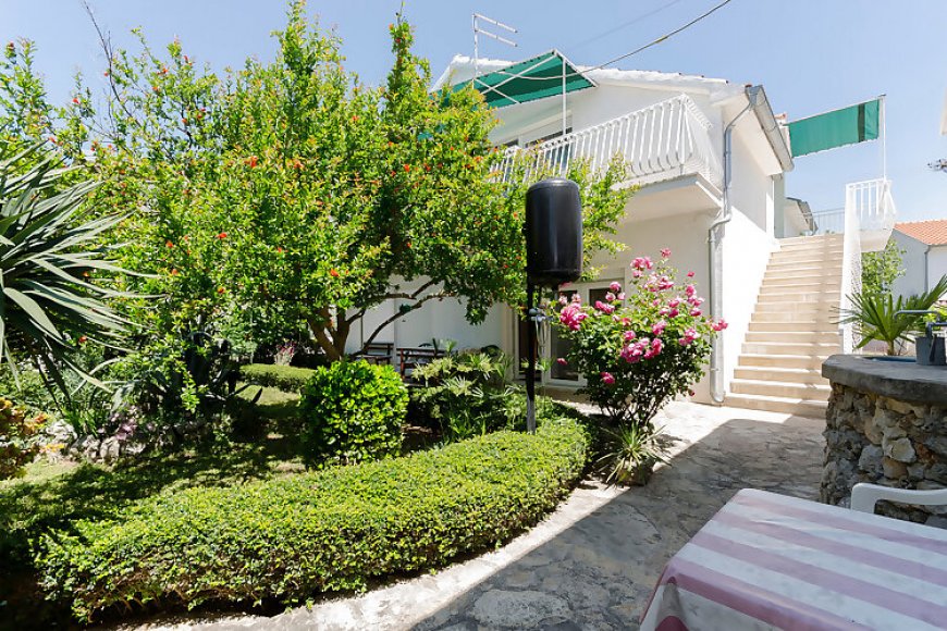 Apartments Mirjana Blue Beach Vodice