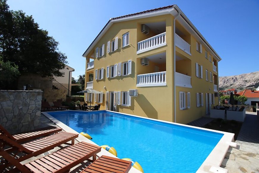 Apartmanok Medencével Baska, Krk - 18733 Baška