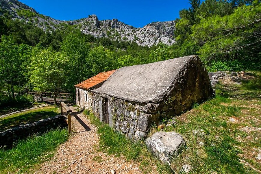 Apartments Jadranka-with the seaview Starigrad Paklenica