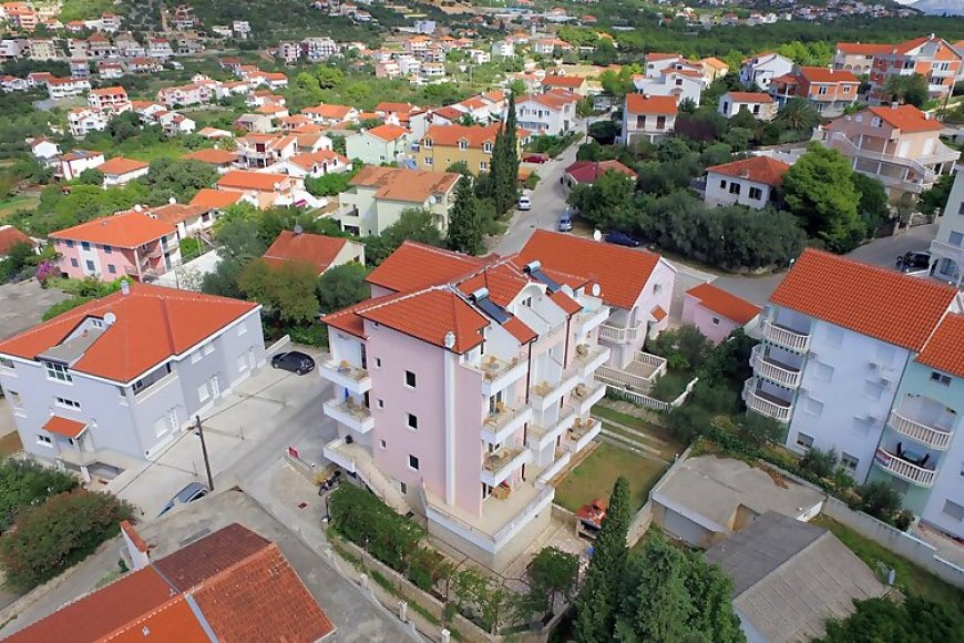 Apartments Kairos Seget Vranjica