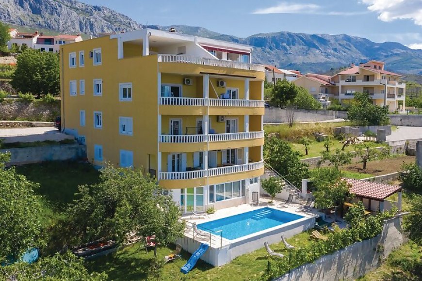 Apartman Žrnovnica - CDE338