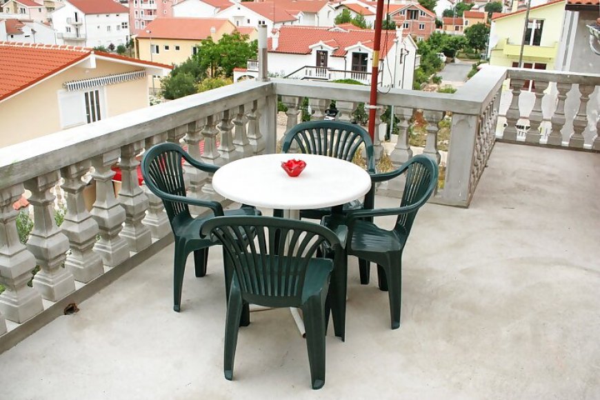 Apartmanok Parkolóhellyel Vodice - 4214