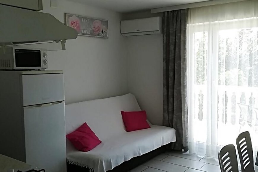 Apartmanok Parkolóhellyel Novi Vinodolski - 15292