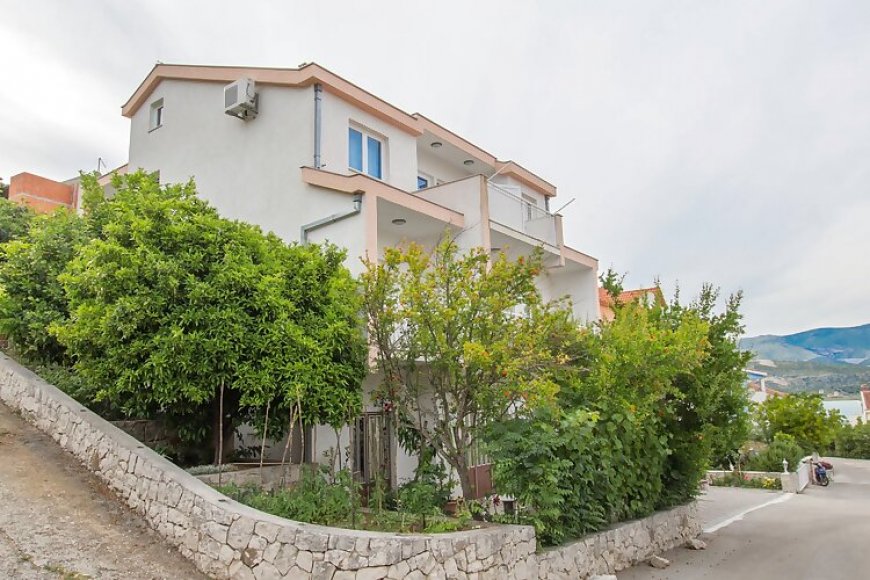 Apartments Vrlika Trogir