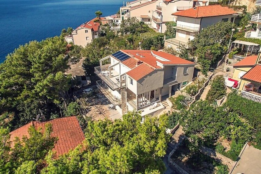 Apartments VILLA DVORSKI Baska Voda