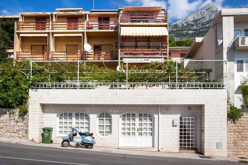 Apartmanok Parkolóhellyel Makarska - 8817