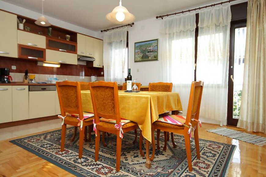 Apartmanok Parkolóhellyel Trogir - 9209