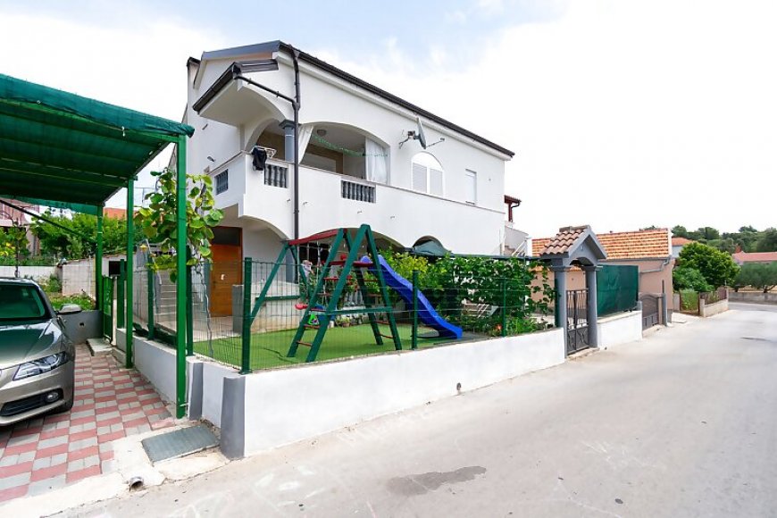 Apartmanok Parkolóhellyel Pakostane, Biograd - 19889 Pakoštane