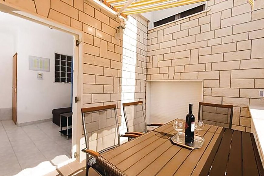 Apartman Kaštel Gomilica - CDC385