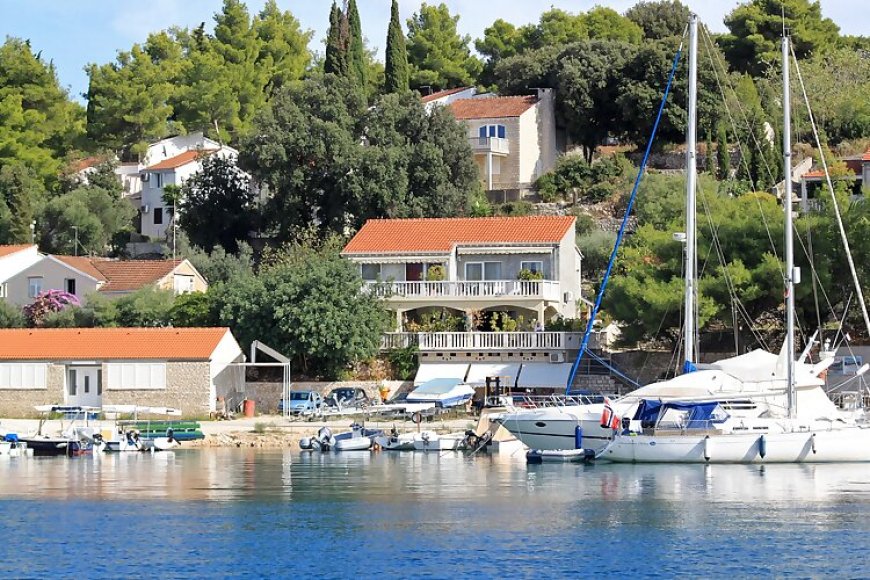 Apartmanok és Szobák A Tenger Mellett Lumbarda, Korcula - 4442 Lumbarda