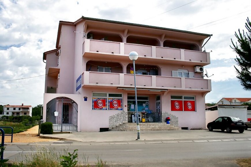 Apartmanok Parkolóhellyel Lopar, Rab - 5019 Lopar