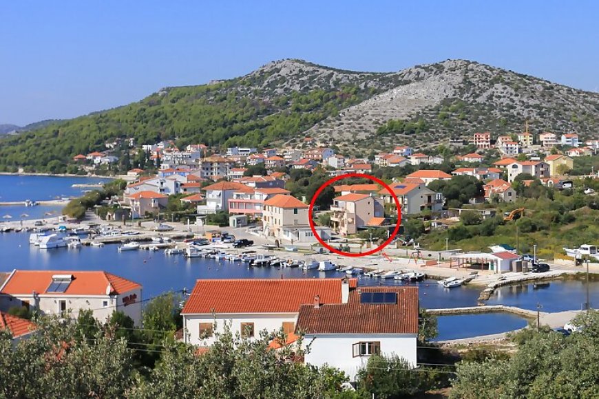 Apartmanok A Tenger Mellett Seget Vranjica, Trogir - 17989 Seget Vranjica