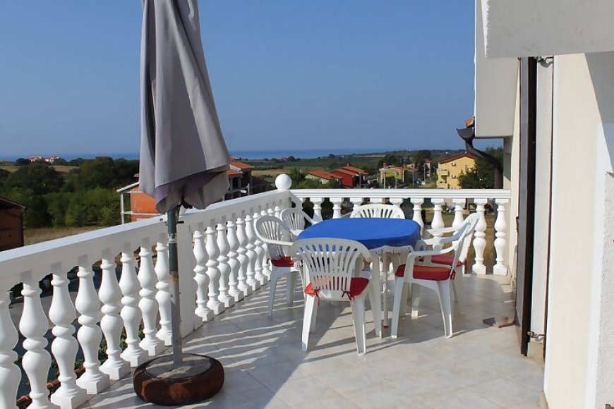 Apartmanok Parkolóhellyel Novigrad - 7037