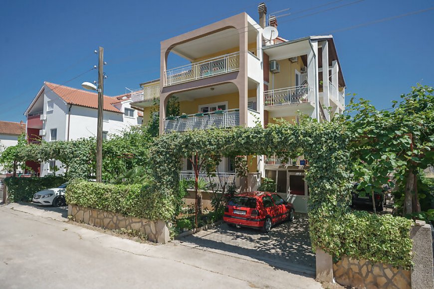 Apartments Ivka Vodice