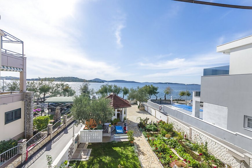 Apartments Ivanka on the beach Vodice