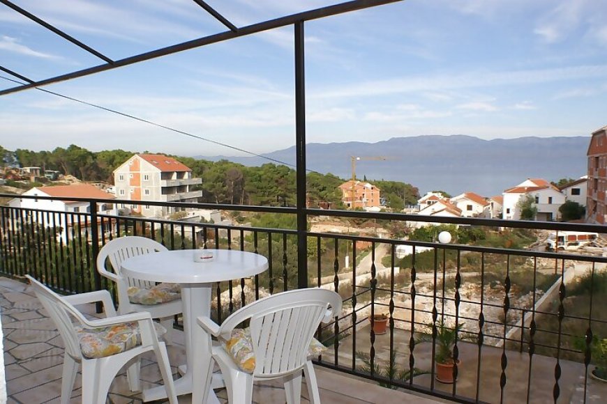 Apartmanok Parkolóhellyel Sutivan, Brac - 747 Sutivan