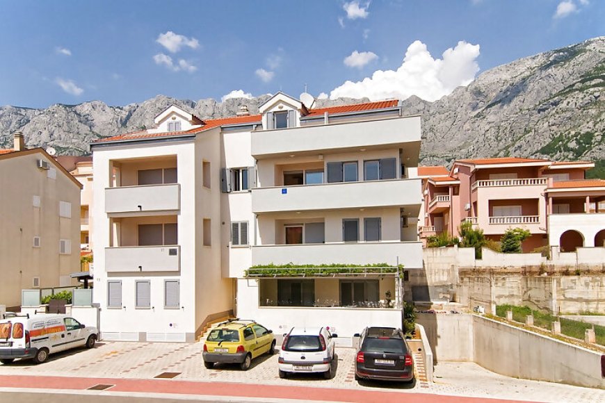 Apartmani Ennio Makarska