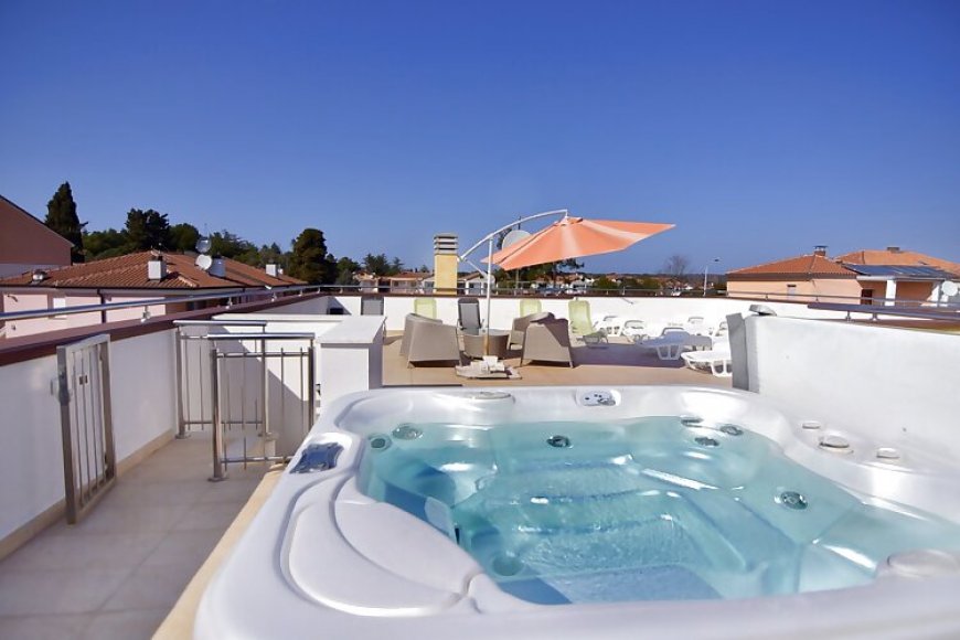 Studio Alpa sa jacuzzijem Umag