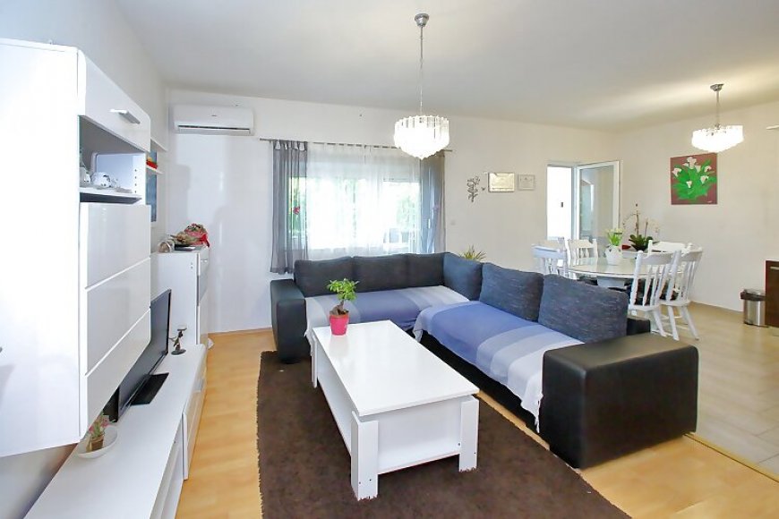 Apartmanok Parkolóhellyel Bibinje, Zadar - 18066 Bibinje