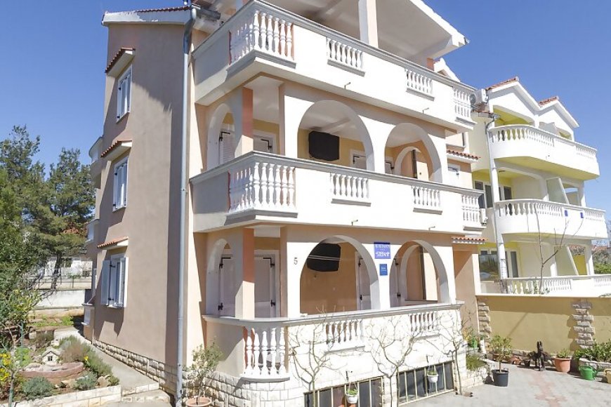 Apartments Vladimir Vodice II