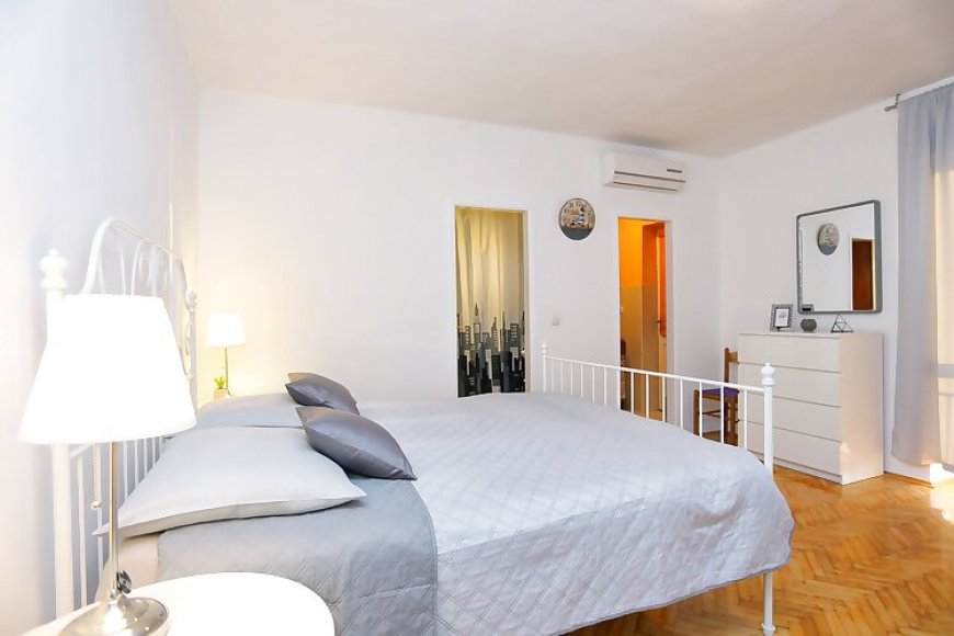 Apartmanok és Szobák Parkolóhellyel Makarska - 18028