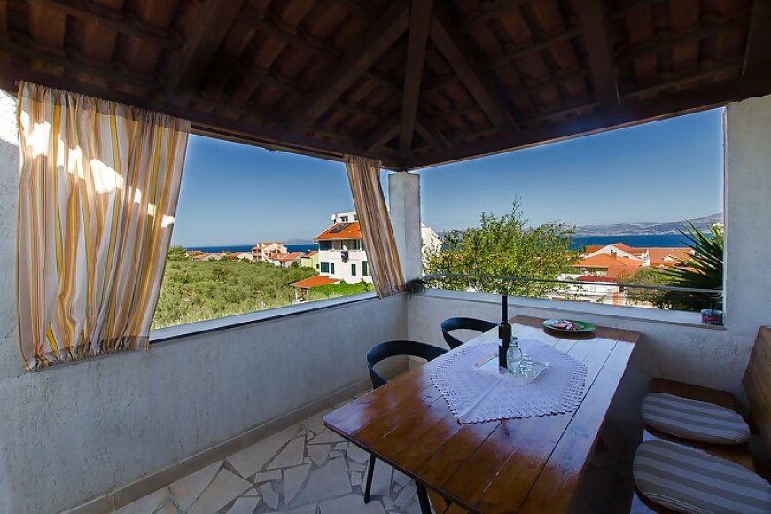 Apartmanok Parkolóhellyel Supetar, Brac - 7631 Supetar