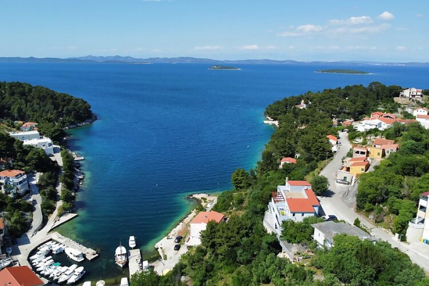 Apartmanok Parkolóhellyel Sali, Dugi Otok - 17791 Sali